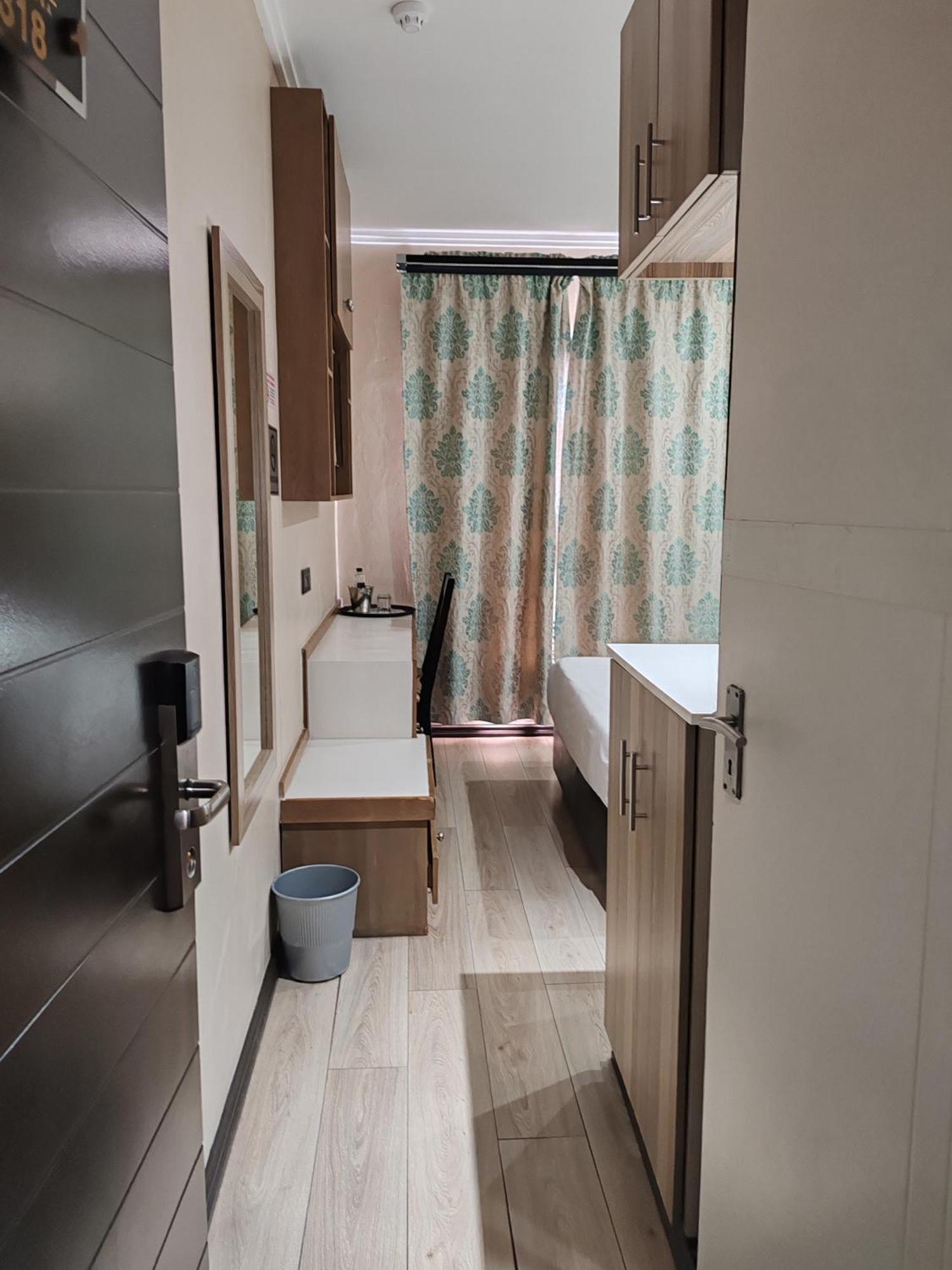 דורבן Regal Inn Umhlanga Gateway מראה חיצוני תמונה